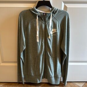 Nike zip this sweatshirt like jacket